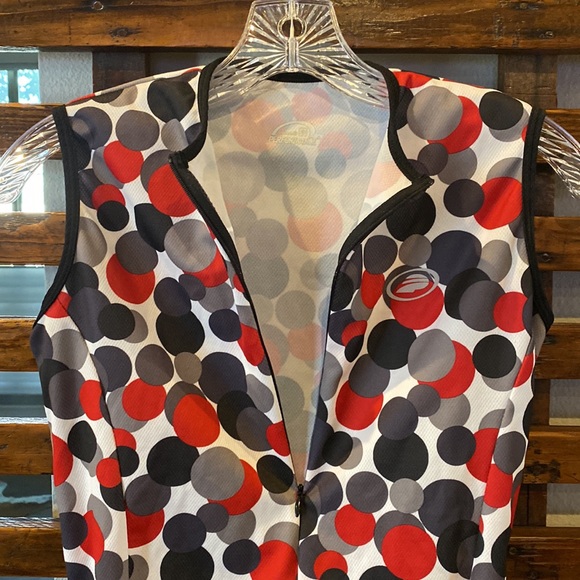 Cycling Tank - Picture 2 of 4